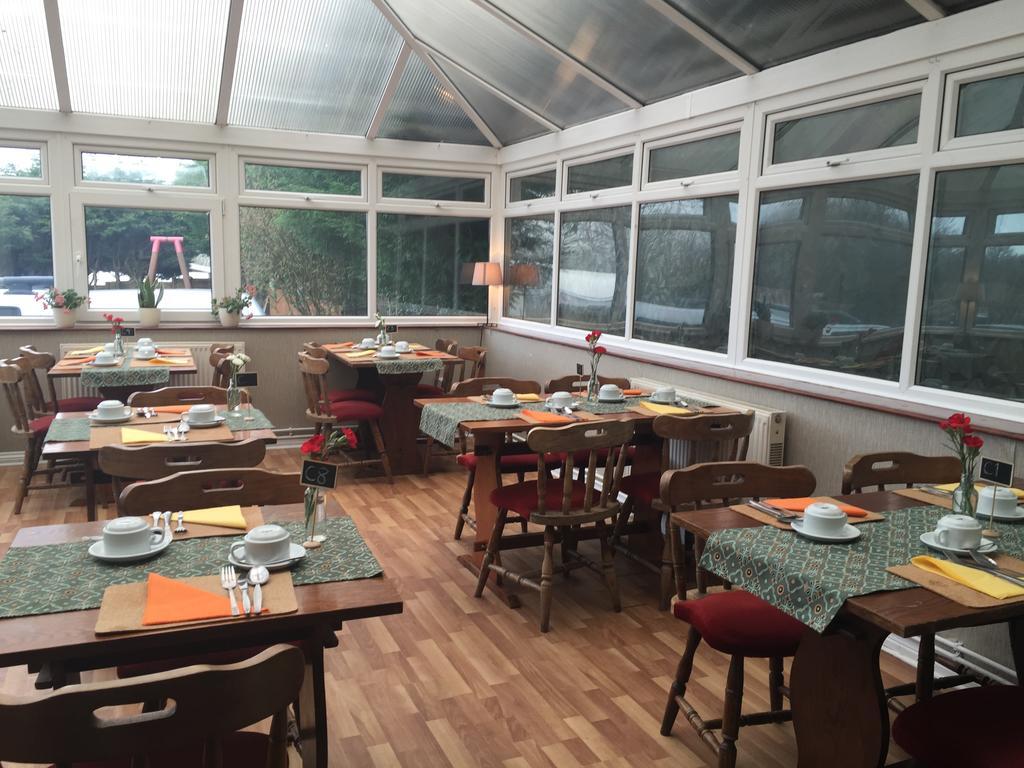 Stag & Pheasant Inn 卡梅尔 外观 照片
